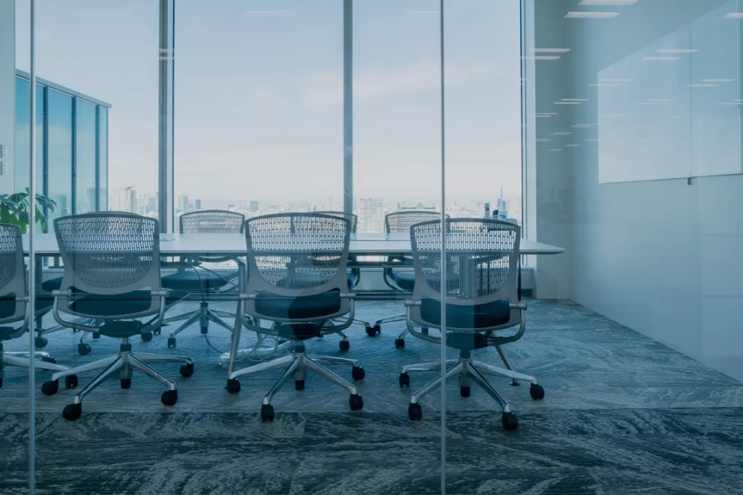 Aandeelhoudersrechten en discreet bestuur